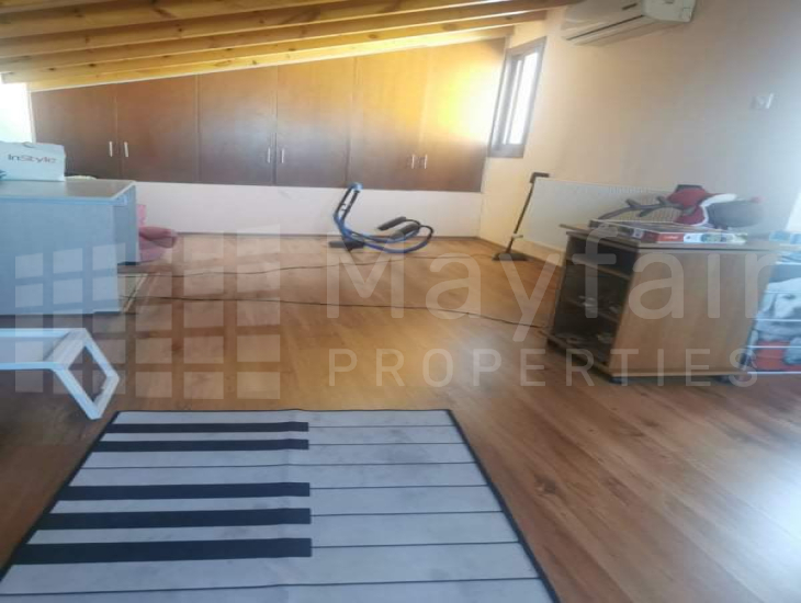 4 Bedroom Semi-Detached House