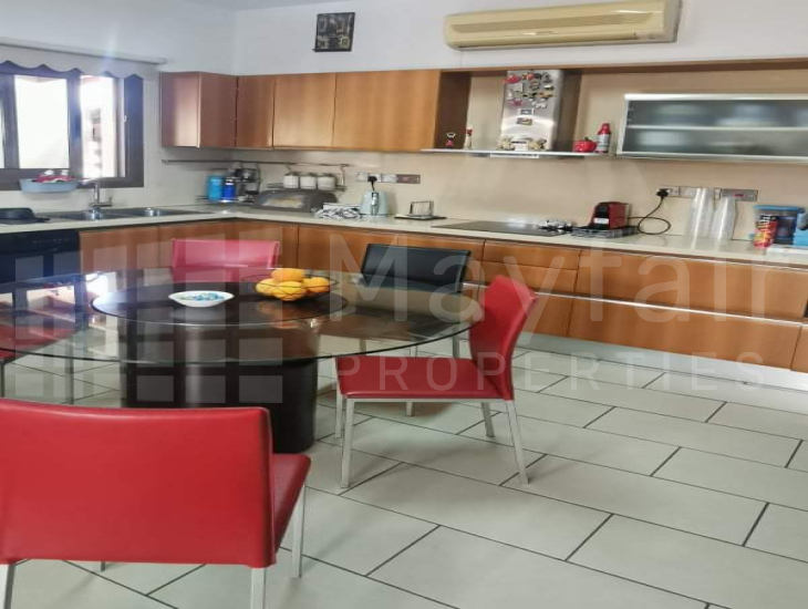 4 Bedroom Semi-Detached House