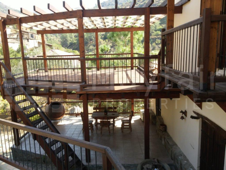 5 Bedroom Detached House