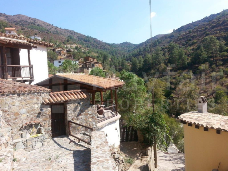 5 Bedroom Detached House