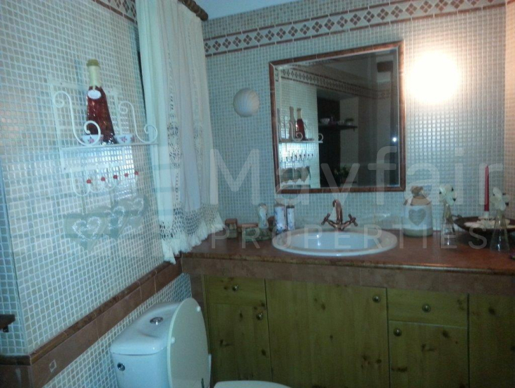 5 Bedroom Detached House