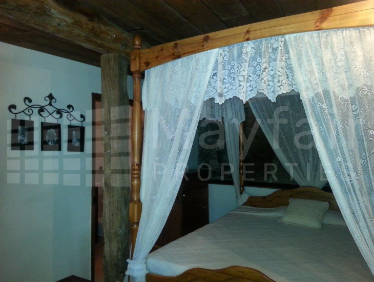 5 Bedroom Detached House