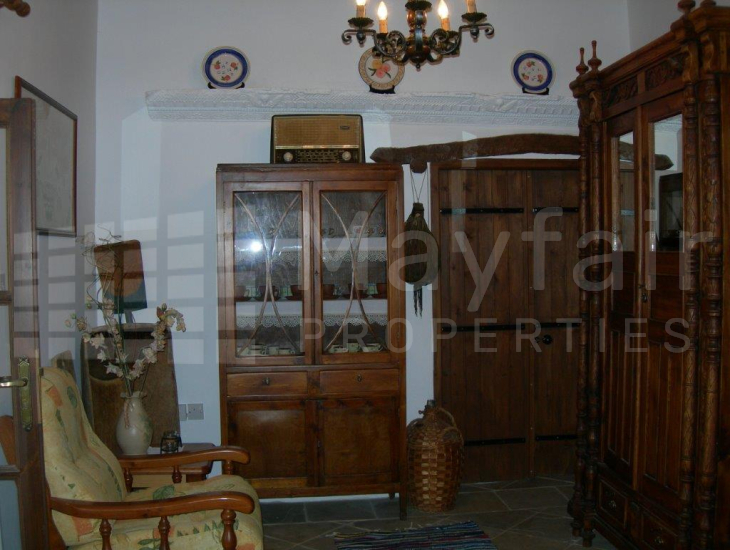 5 Bedroom Detached House
