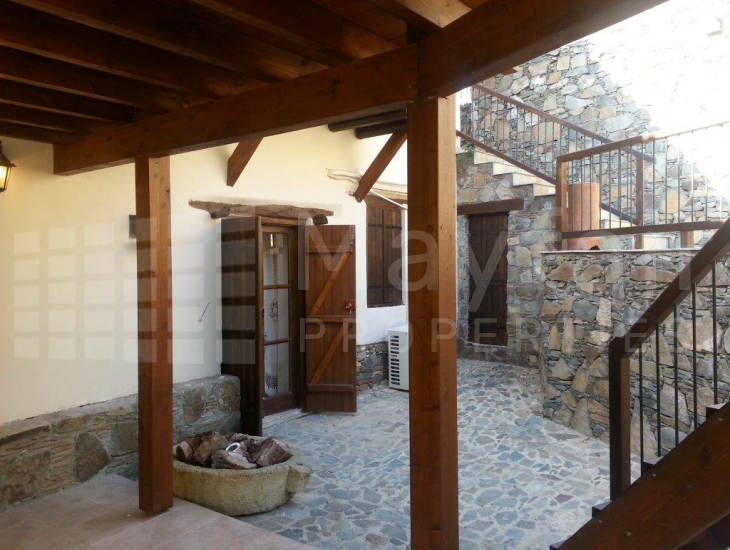 5 Bedroom Detached House