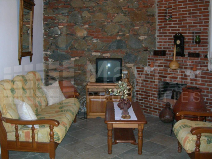 5 Bedroom Detached House