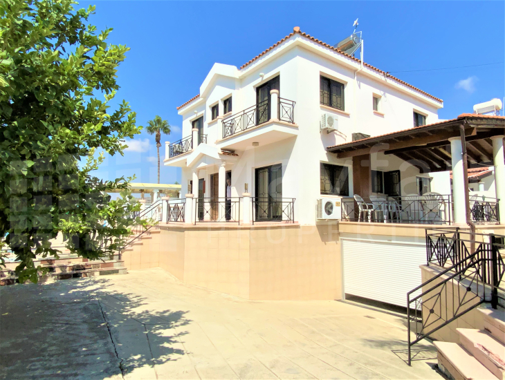 4 Bedroom Detached House for Rent in Dekelia Rd. - Pyla