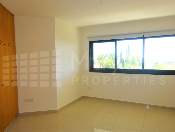 2-Bedroom Seaview Top-Floor Apartment in Oroklini for Sale