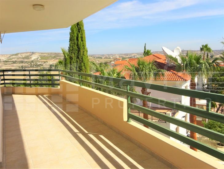 2-Bedroom Seaview Top-Floor Apartment in Oroklini for Sale