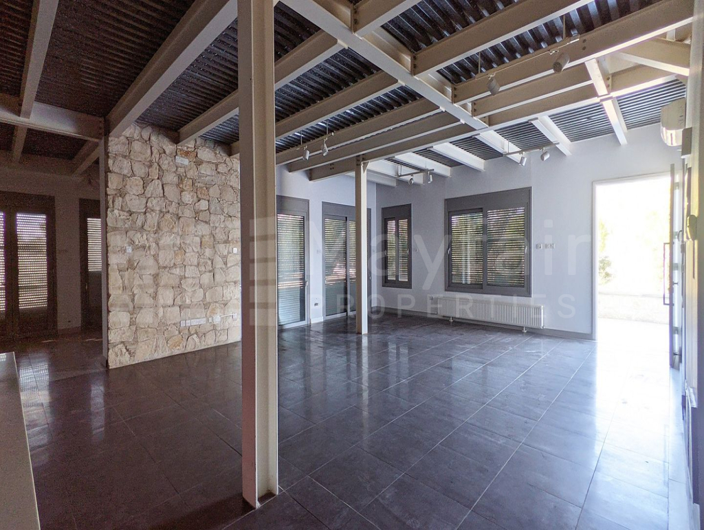 Two-storey house in Panagia Evangelistria, Dali, Nicosia
