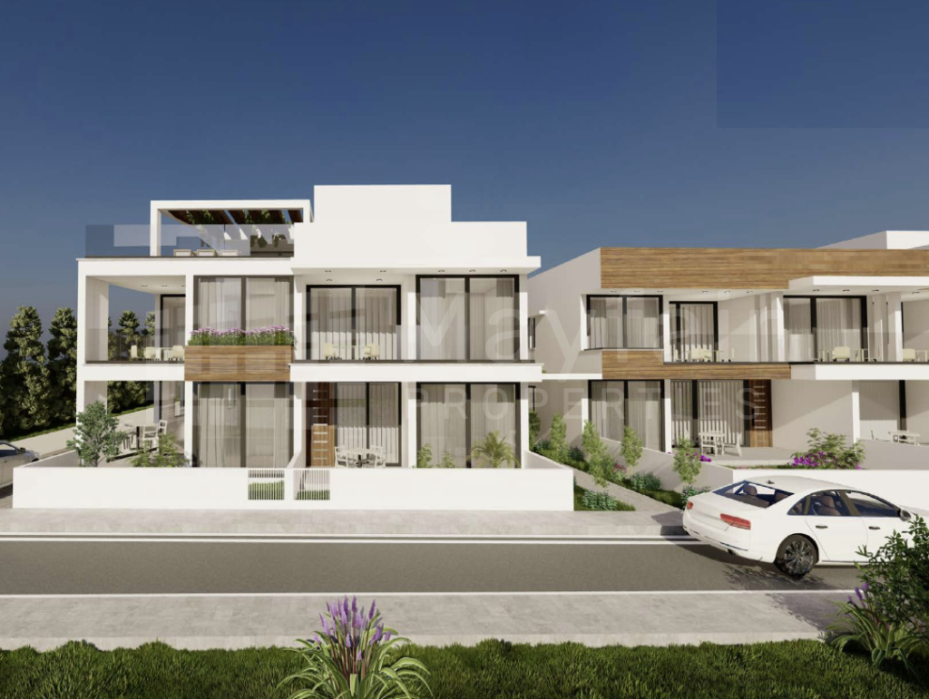 2 Bedroom Top-Floor Apartment with Roof Garden 