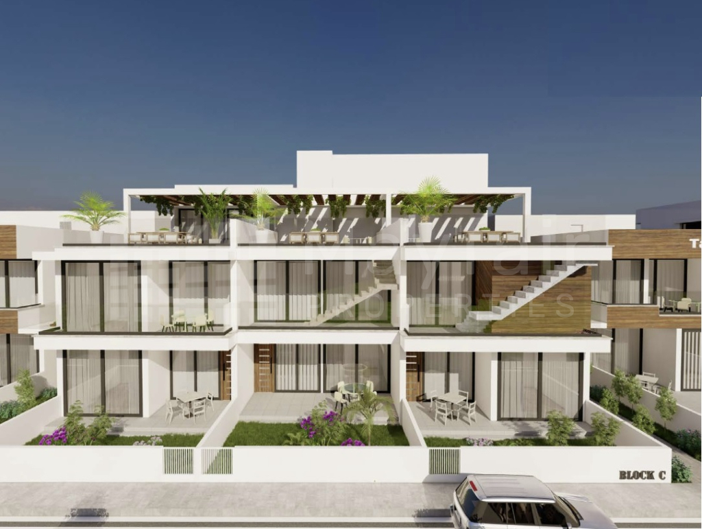 2 Bedroom Top-Floor Apartment with Roof Garden 