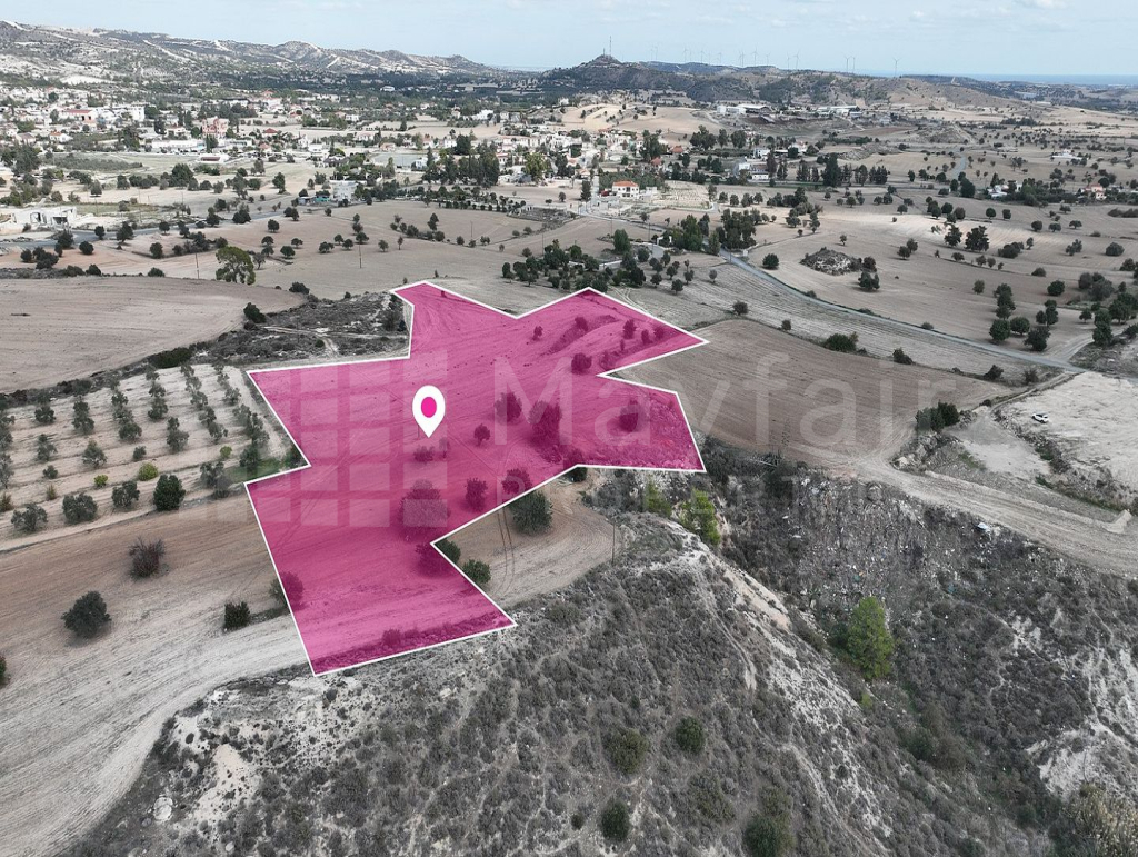 Residential field located in Anglisides, Larnaca
