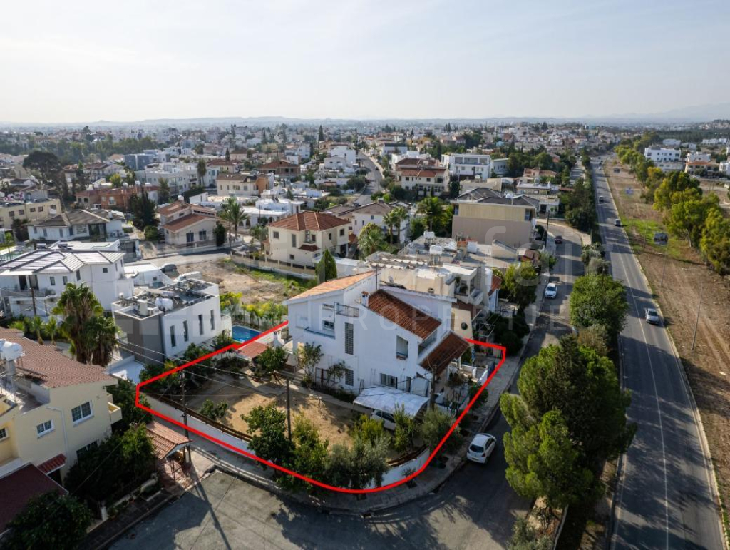 Two-storey house in Archangelos, Nicosia