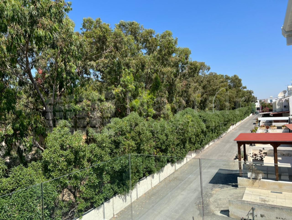 2 Bedroom Maisonette