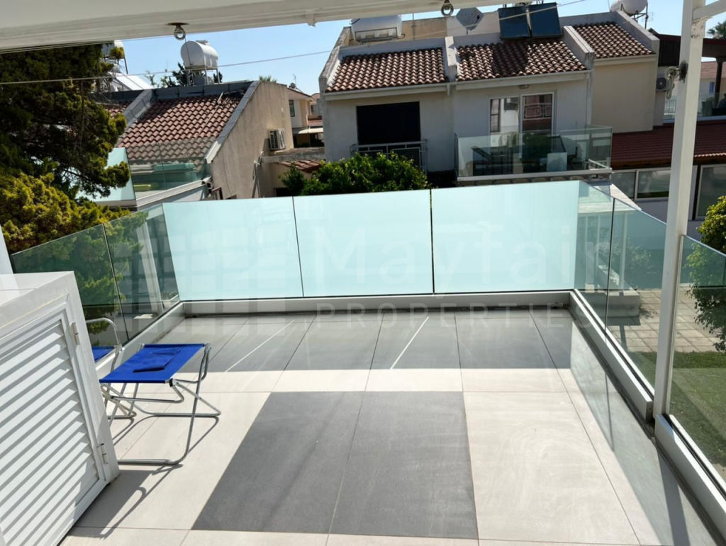 2 Bedroom Maisonette