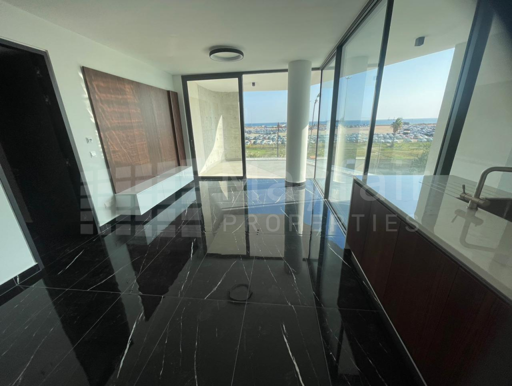 2 Bedroom Whole floor Apartment 