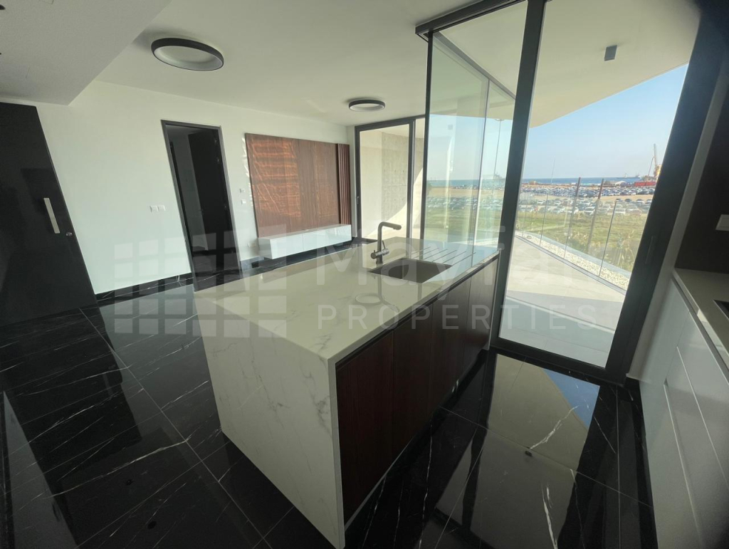 2 Bedroom Whole floor Apartment 