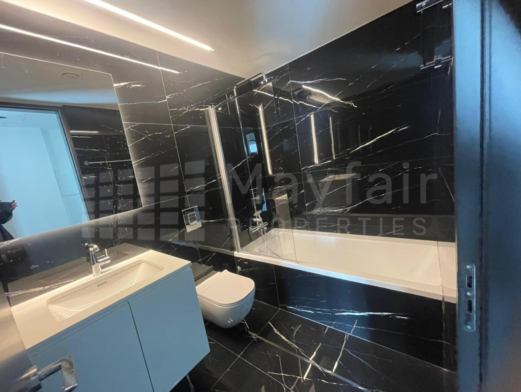 2 Bedroom Whole floor Apartment 