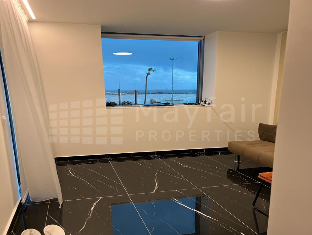 2 Bedroom Whole floor Apartment 