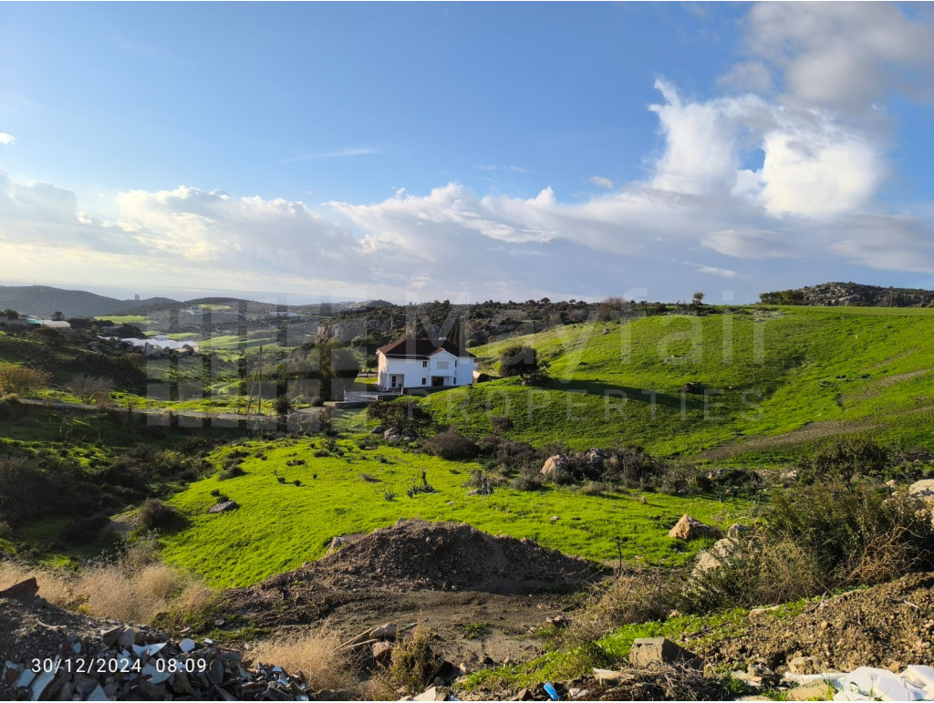 Detached Luxury Villas