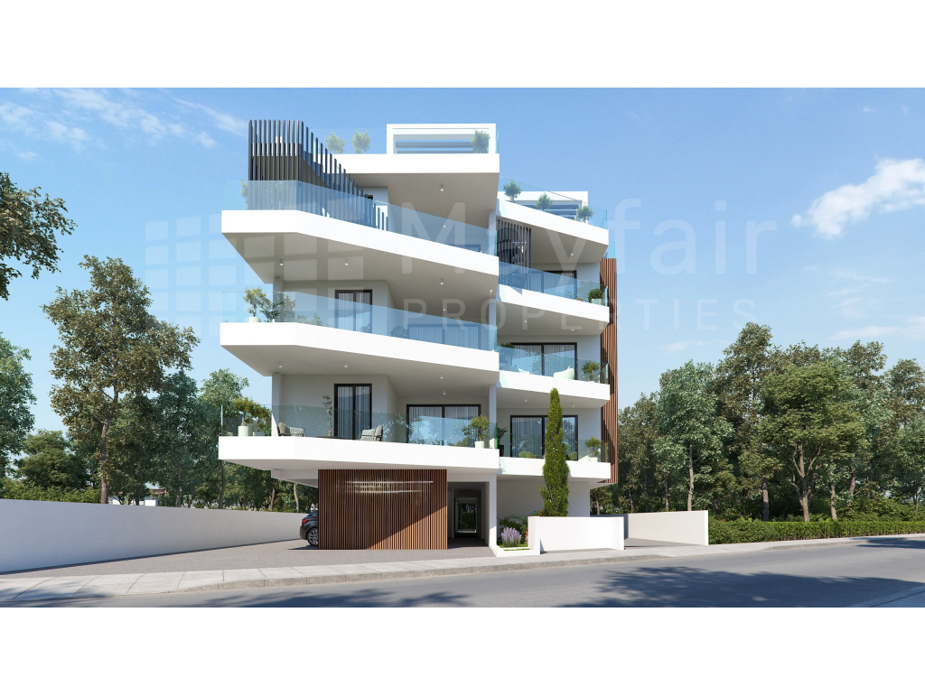 Two Bedroom Top Floor Apartment with roof garden