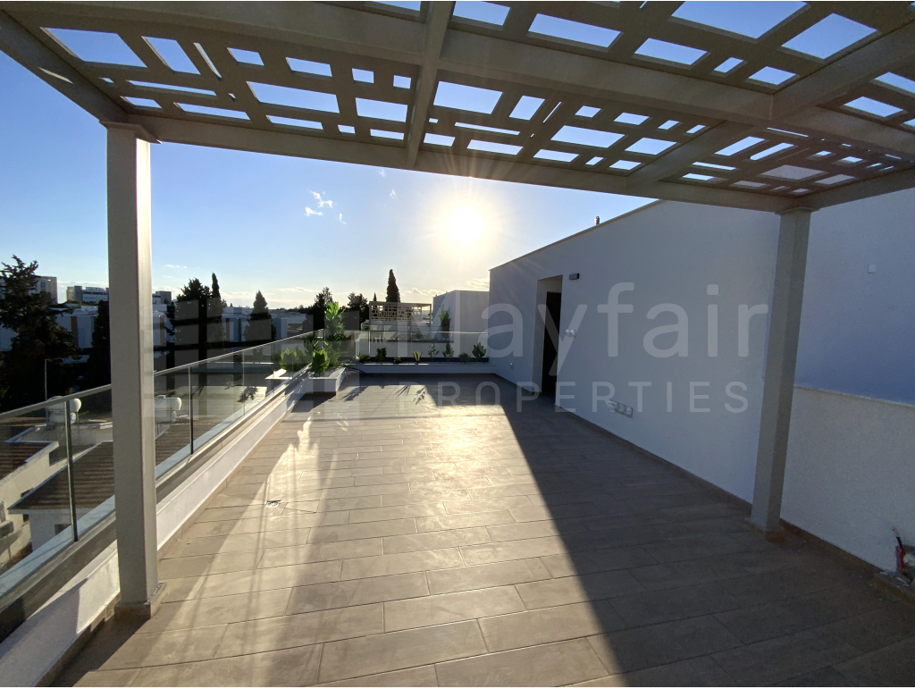 Key Ready 2 Bedroom Penthouse with Roof Garden