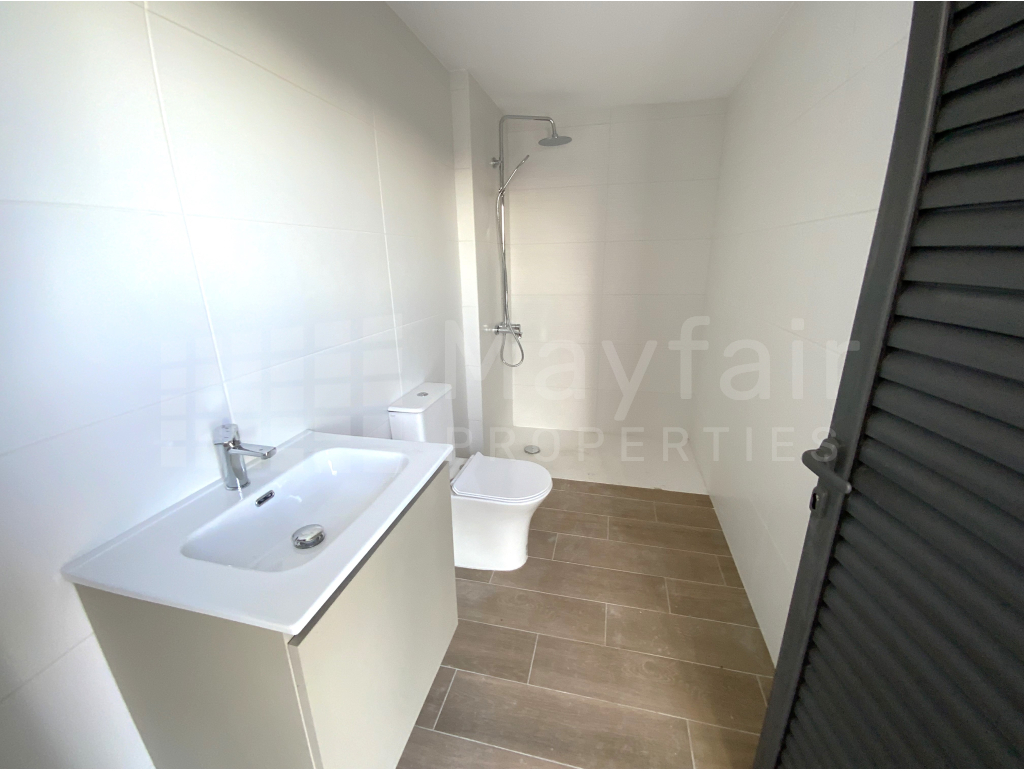 Key Ready 2 Bedroom Penthouse with Roof Garden