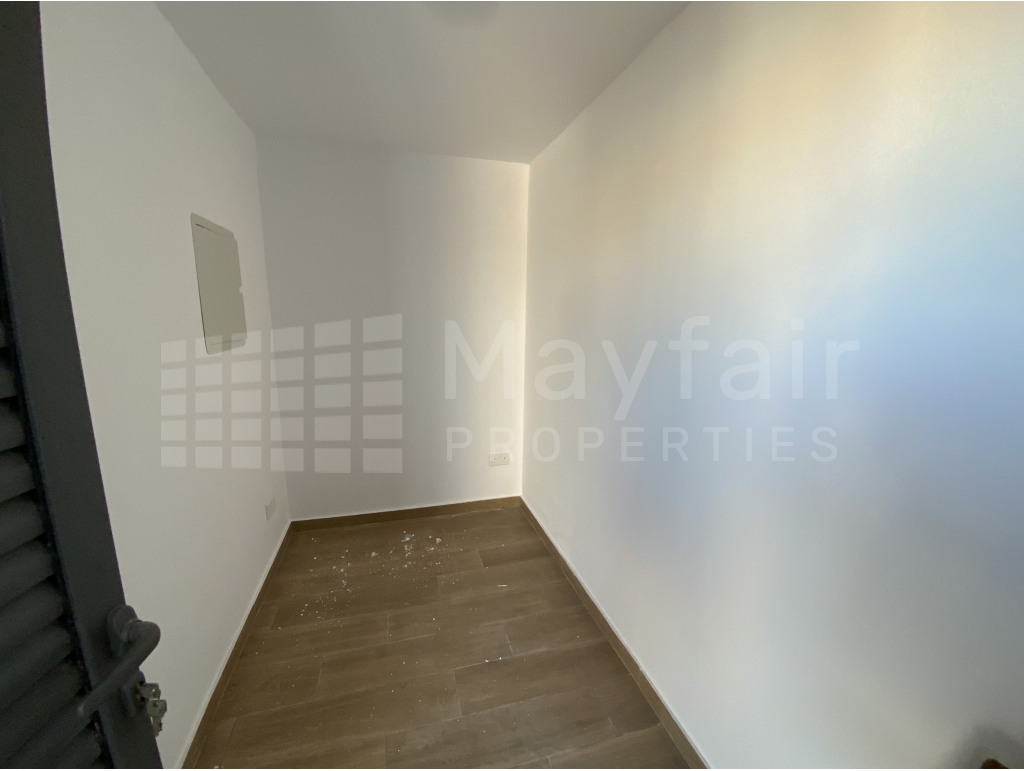 Key Ready 2 Bedroom Penthouse with Roof Garden