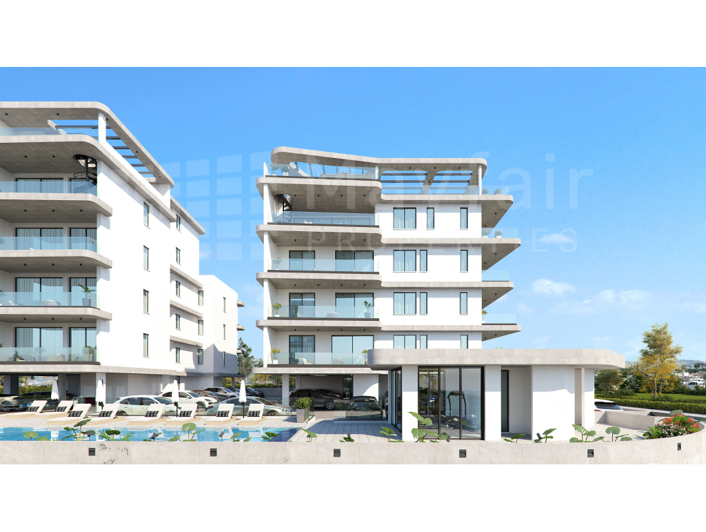 3 Bedroom Top Floor Apartment with Roof Garden for Sale