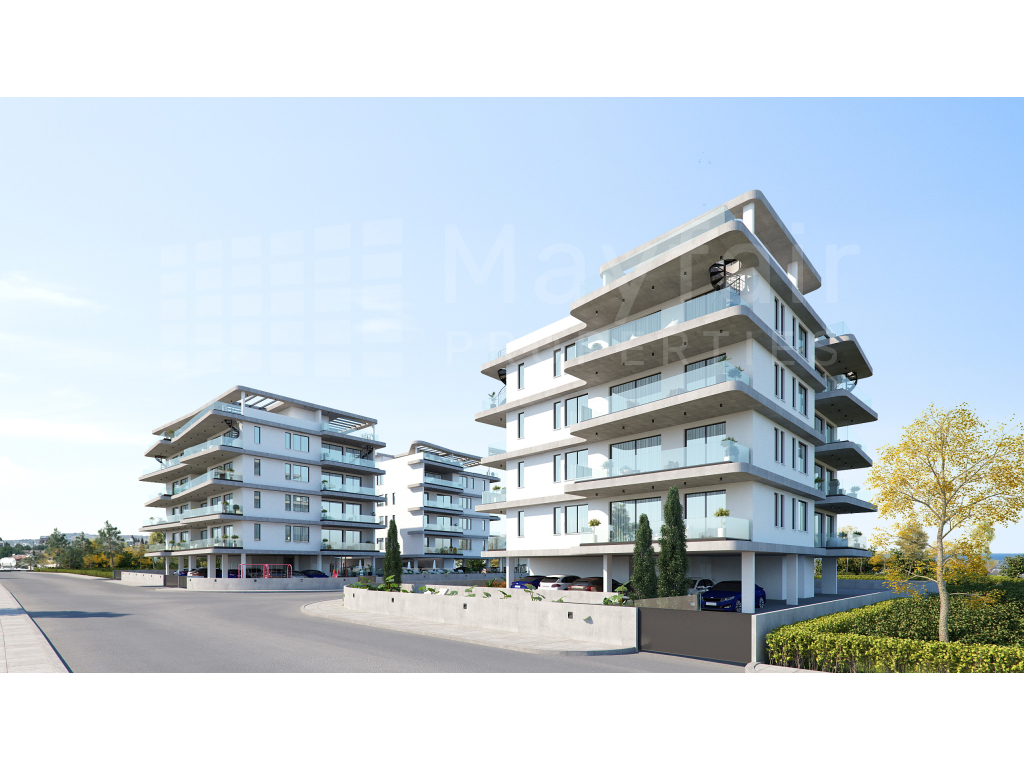 3 Bedroom Top Floor Apartment with Roof Garden for Sale