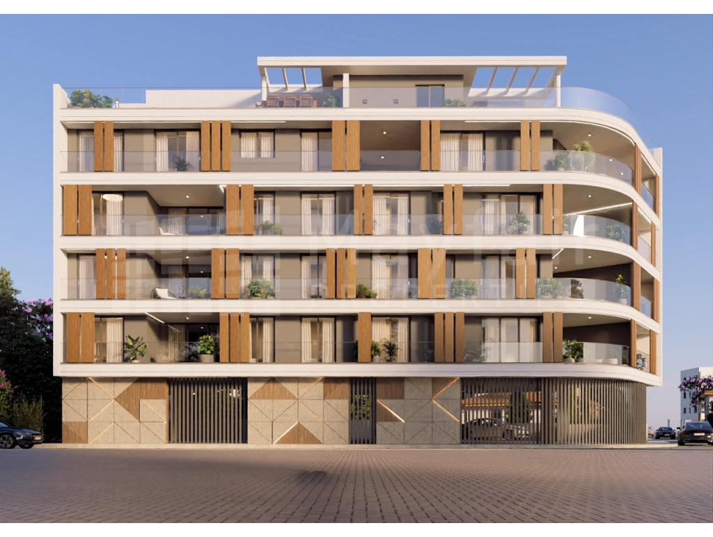 4 plus 1 Bedroom Top Floor Apartment with Roof Garden for Sale
