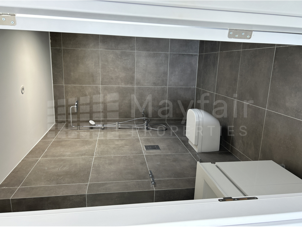 5 Bedroom Detached House 