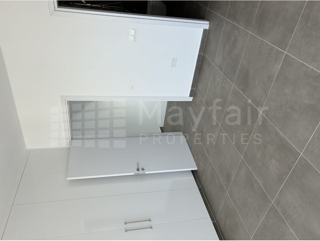 5 Bedroom Detached House 