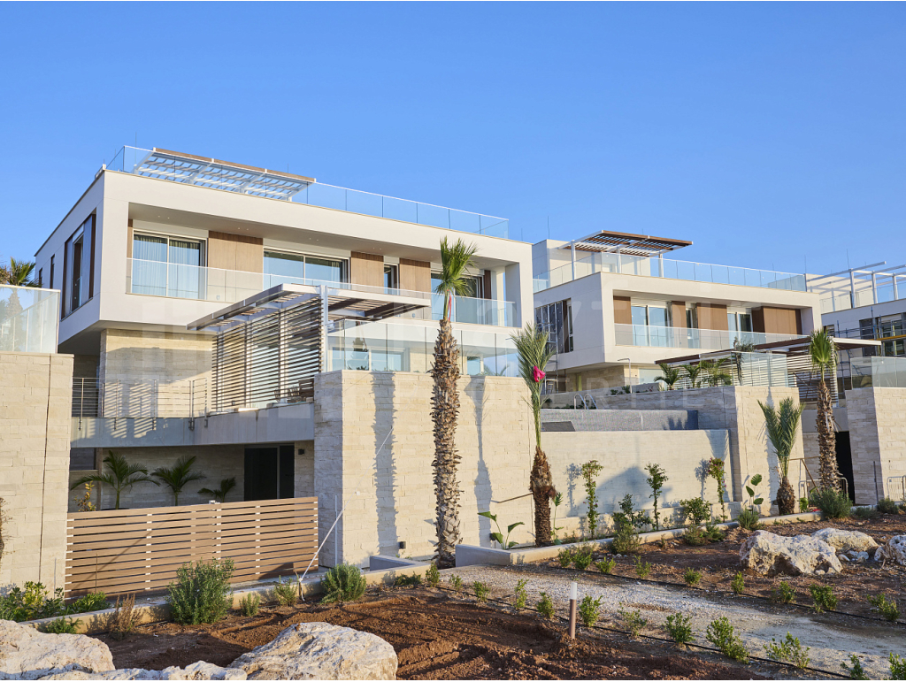 Luxury 5-Bedroom Beach Villa for Sale in Ayia Napa Marina 