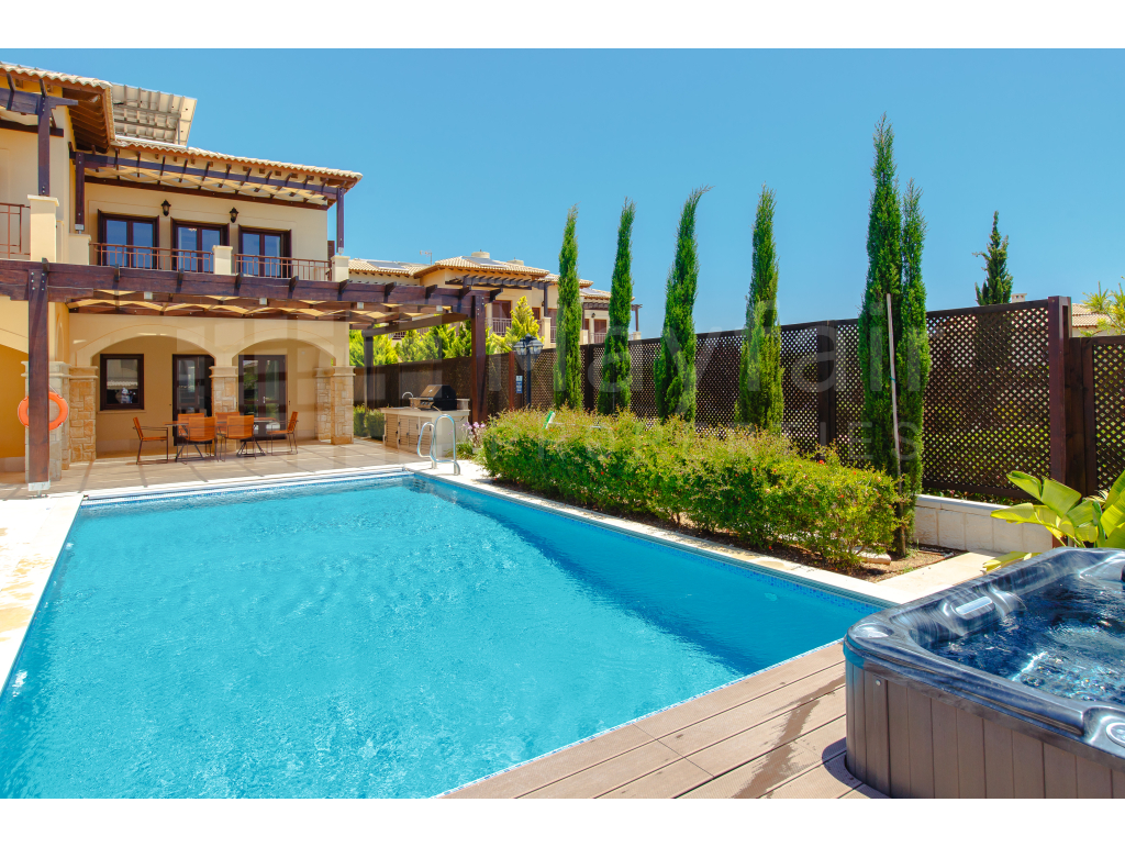 Luxury 3-Bedroom Sea View Villa in Alexander Heights, Aphrodite Hills
