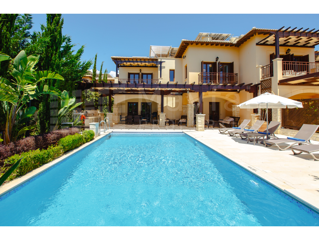 Luxury 3-Bedroom Sea View Villa in Alexander Heights, Aphrodite Hills