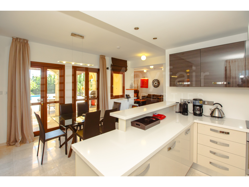 Luxury 3-Bedroom Sea View Villa in Alexander Heights, Aphrodite Hills