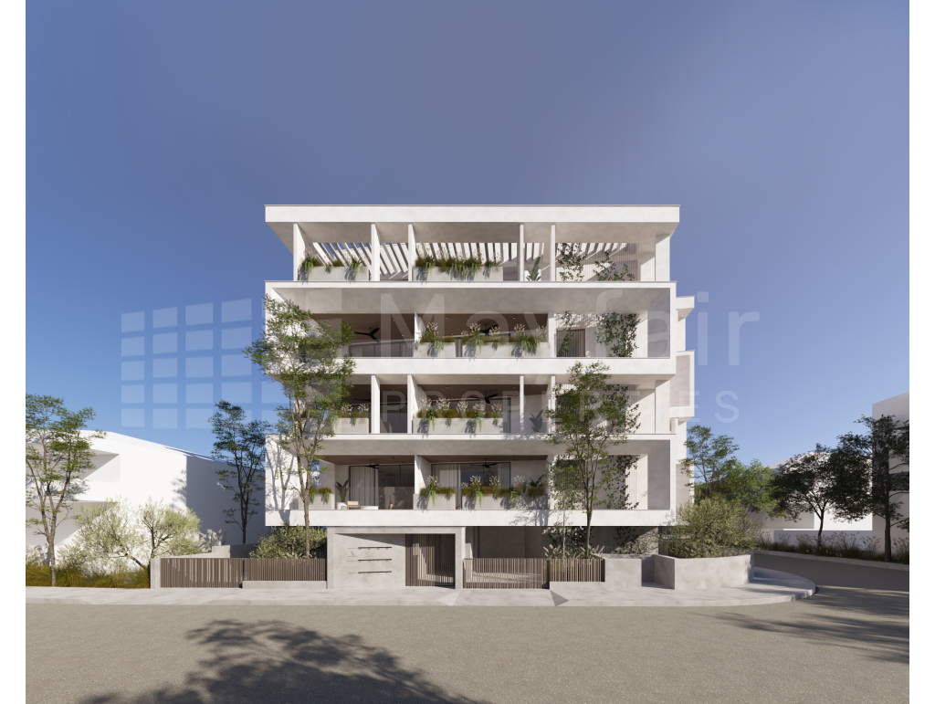 2-Bedroom Top Floor Apartment in Town Centre For Sale
