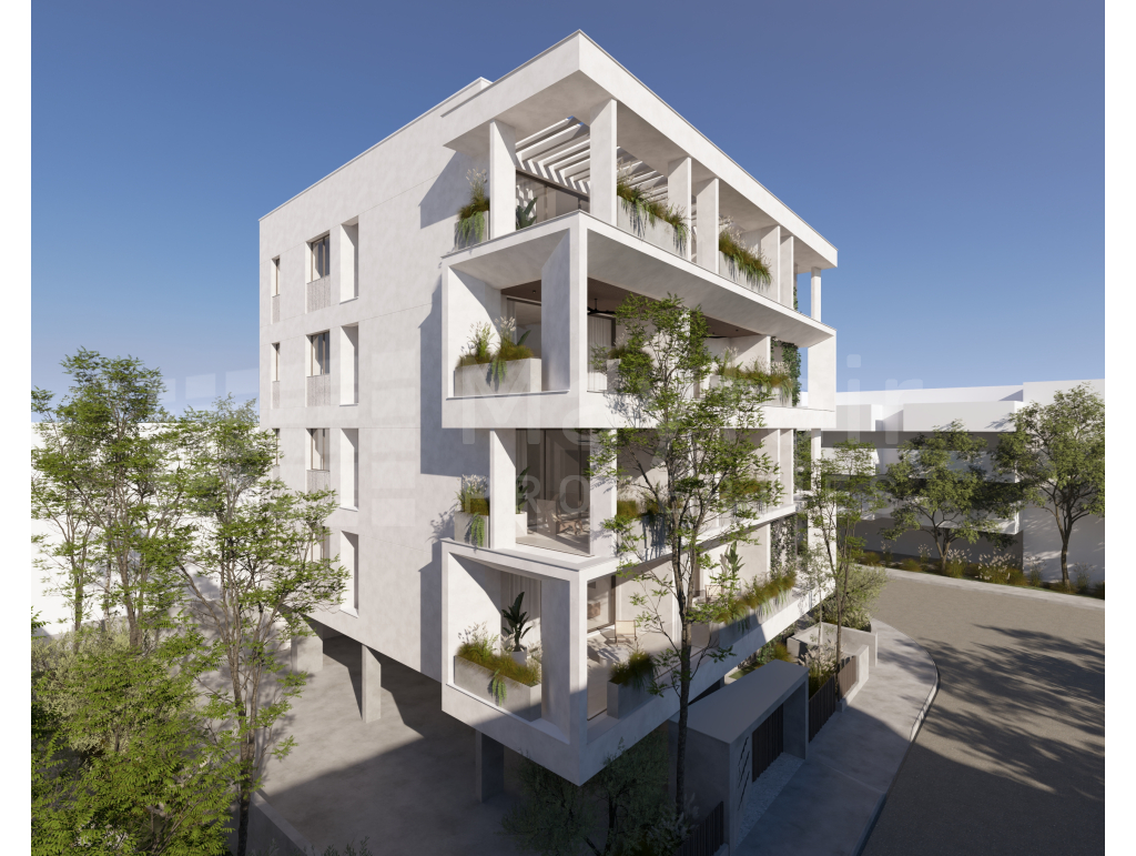 2-Bedroom Top Floor Apartment in Town Centre For Sale