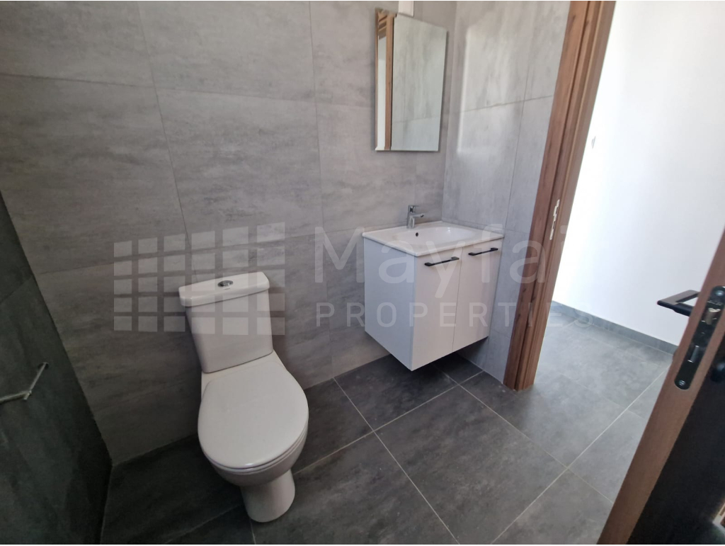 Ready to move in 2 Bedroom Penthouse with Roof Garden near Sklavenitis
