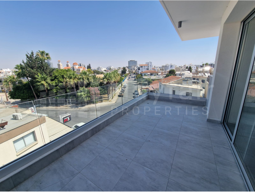 Ready to move in 2 Bedroom Penthouse with Roof Garden near Sklavenitis