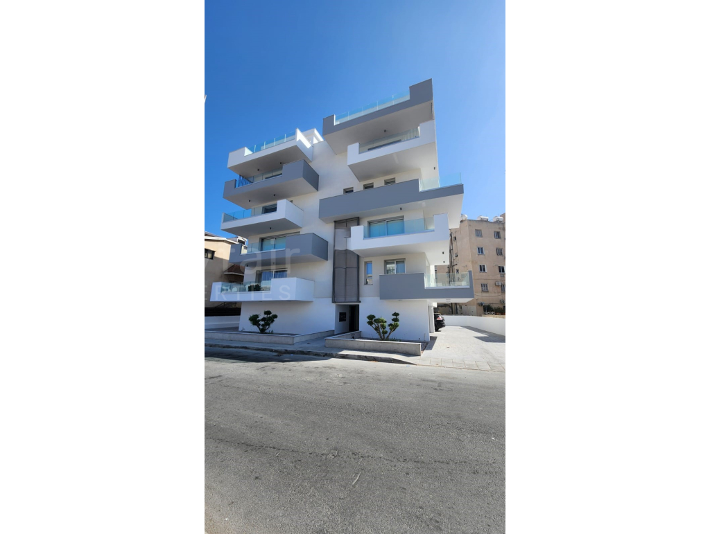 Ready to move in 2 Bedroom Penthouse with Roof Garden near Sklavenitis