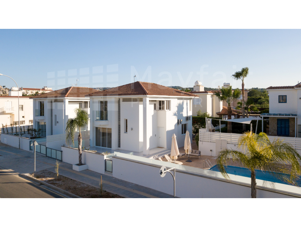 3-bedroom Villa in Pernera with Pool for Sale