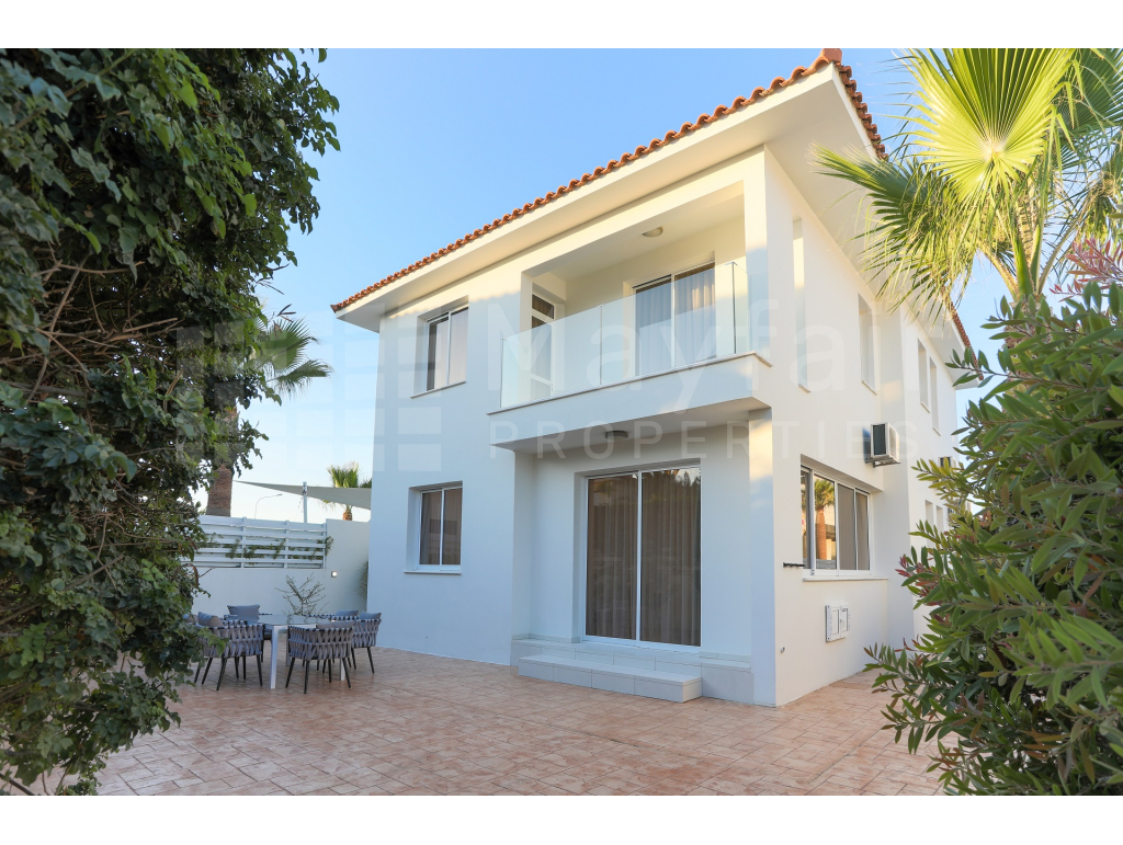 3-bedroom Villa in Pernera with Pool for Sale