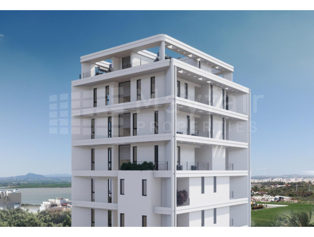 3 Bedroom Whole Floor Apartment For Sale in Makenzie