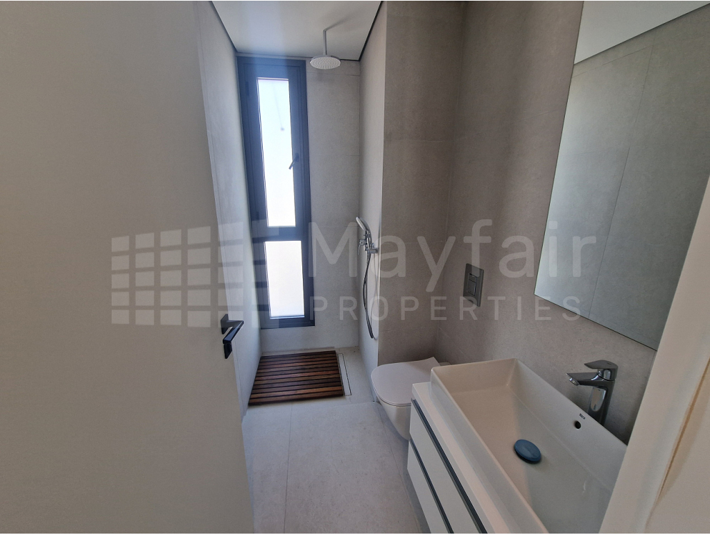 Key Ready 2-Bedroom Sea View Penthouse with a Pool in Makenzie