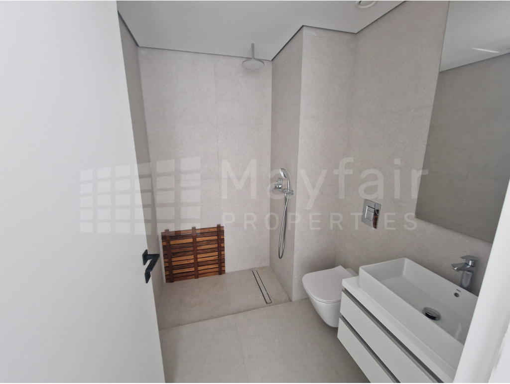 Key Ready 2-Bedroom Sea View Penthouse with a Pool in Makenzie