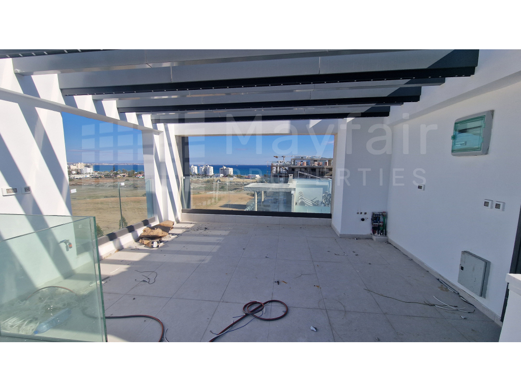 Key Ready 2-Bedroom Sea View Penthouse with a Pool in Makenzie