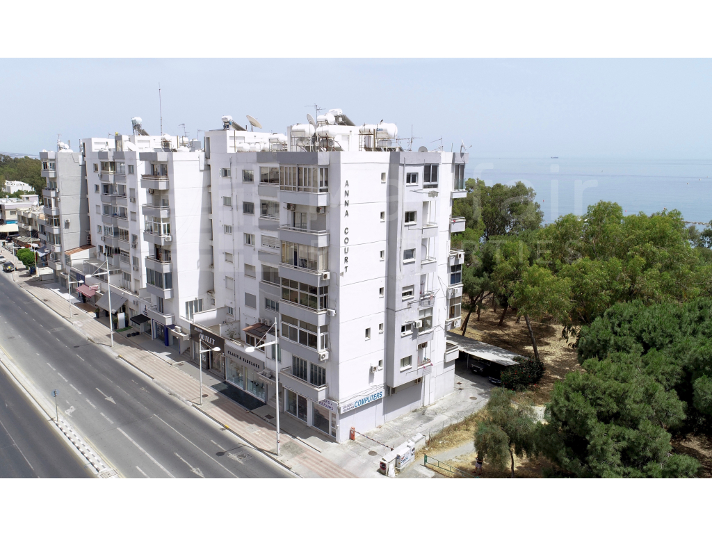 Seafront 3-Bedroom Apartment in Dasoudi Park, Limassol 