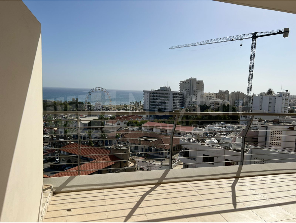 2 Bedroom Sea View Apartment in Town Centre Larnaca